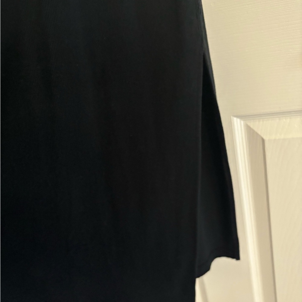 Universal Thread Black Ribbed dress with a slit on the bottom - Picture 4 of 5